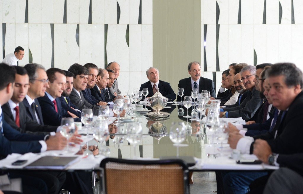 Líderes da base aliada reúnem-se em café da manhã com o vice-presidente da República, Michel Temer, e o ministro da Casa Civil, Aloizio Mercadante, em Brasília