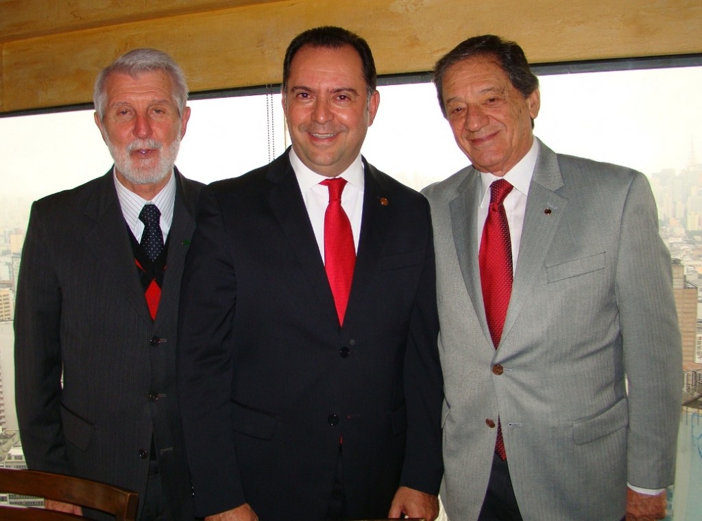 Em evento do CCS-SP, presidente do Sincor-SP Alexandre Camillo expôs as principais iniciativas do seu primeiro ano de mandato e comemorou os resultados de sua gestão.