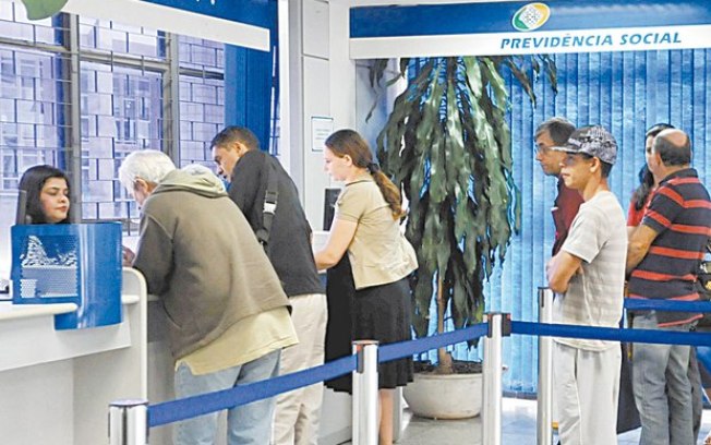 Aposentadoria APOSENTADORIA - VAI PEDIR A SUA? CONHEÇA AS PRINCIPAIS DIFICULDADES E COMO VENCÊLAS Em setembro deste ano foi pagos 32,5 milhões de benefícios para segurados do órgão no País - Saiba os procedimentos necessários para pedir o benefício no INSS e como evitar possíveis transtornos durante o processo.