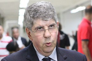 Camara 3 CÂMARA NO SEU BAIRRO - EM SÃO PAULO, NO BAIRRO DA PENHA, MUNÍCIPES REIVINDICAM MELHORIAS, ESPECIALMENTE NA SAÚDE PÚBLICA. Antonio Donato (PT) - Presidente da Câmara Municipal