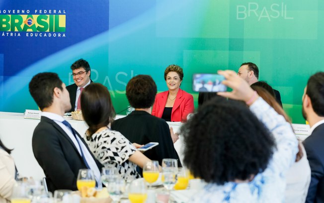 Para presidente, que pretende criar Casa de Governo e reunir serviços de ministérios nos Estados, Brasil "vai ter de encarar" o assunto com o aumento da expectativa de vida dos brasileiros.