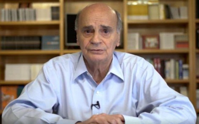 Drauzio Varella SAÚDE: “ABORTO JÁ É LIVRE NO BRASIL. PROIBIR É PUNIR QUEM NÃO TEM DINHEIRO” Drauzio Varella diz não ter opinião sobre fim de gestações por causa do zika, mas condena o que chama de 'hipocrisia': "a mulher rica faz e não acontece nada. Agora, a pobre, morre"