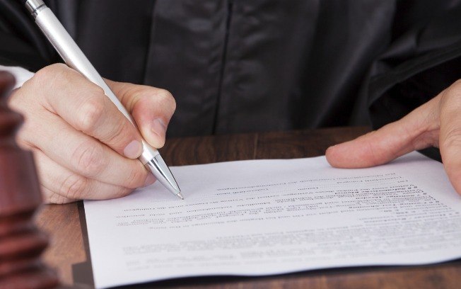 Apro1 PROCESSOS TRABALHISTAS: EXISTE CAUSA GANHA? ENTENDA AS PRINCIPAIS MOTIVAÇÕES É mito que na justiça trabalhista ex-funcionários não podem ser réus: empresas podem processar - Especialistas explicam casos mais comuns e derrubam mitos na área; confira os casos mais comuns e saiba como evitar abusos.