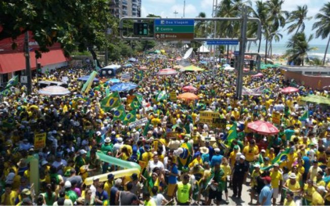 F10 O "DAY AFTER" - DEZ CENAS QUE MARCARAM AS MANIFESTAÇÕES DESTE DOMINGO Recife, Maceió e Salvador foram as cidades com os maiores protestos no Nordeste.