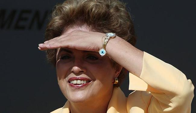 A presidente Dilma disse que irá propor grande pacto nacional para superar a crise e promover o desenvolvimento, caso derrote o pedido de impeachment Fabio Rodrigues Pozzebom/Agência Brasil.