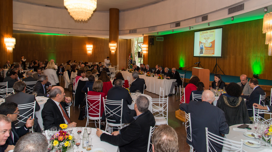 Em evento do CCS-SP, as principais lideranças do mercado de seguros paulista acreditam em recuperação do setor após a crise, mas alertam corretores sobre a necessidade de aproveitar as oportunidades.