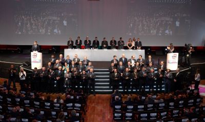 Conec 1 mesa CONEC 2016 - CVG/SP ENFOCA NA APRENDIZAGEM E ESPECIALIZAÇÃO DOS CORRETORES Auditório