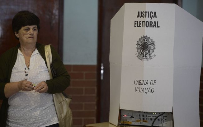 Segundo Foto ELEIÇÕES 2016 - SEGUNDO TURNO OCORRE HOJE EM 18 CAPITAIS E 57 MUNICÍPIOS Do total de candidatos nas eleições municipais de 2016, 6% eram do sexo feminino, segundo dados do TSE.