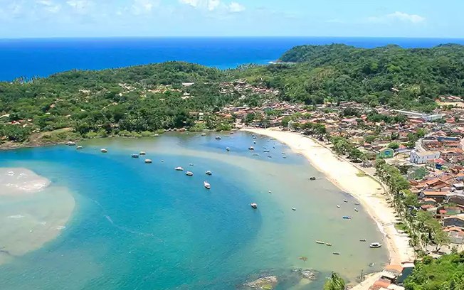BA5 FÉRIAS - POR QUE VIAJAR PARA A BAHIA EM JANEIRO? Itacaré tem opções para ecoturismo e praias perfeitas para pegar uma onda