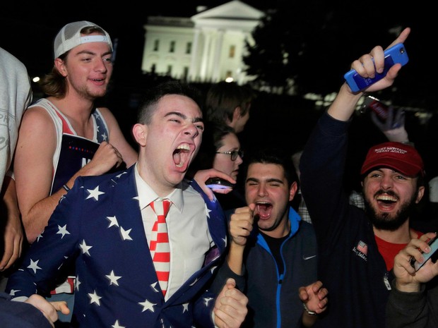 D 2 DONALD TRUMP É ELEITO PRESIDENTE DOS EUA Eleitores comemoram vitória de Trump (Foto: Joshua Roberts/Reuters)
