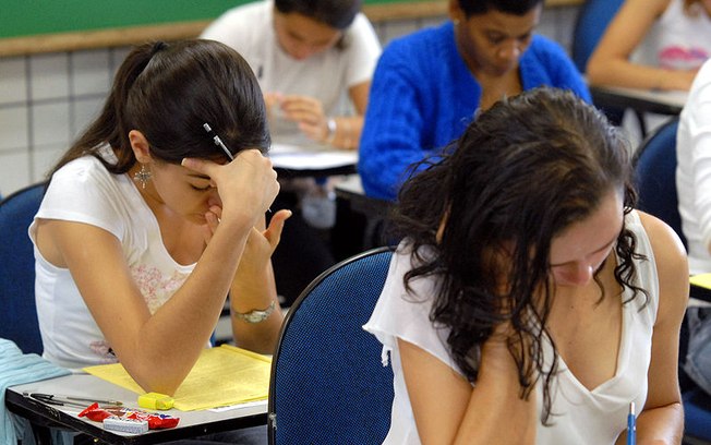 enem 2016 2 ENEM 2016 - MEC PODE ADIAR PROVA PARA MAIS ESTUDANTES Em 364 locais de prova, a aplicação do Enem foi cancelada por causa de ocupações e vai ocorrer nos dias 3 e 4.