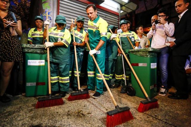 João 1 SÃO PAULO - O PREFEITO JOÃO DORIA IMPLANTA NA CAPITAL PAULISTA O PROJETO “CIDADE LINDA” João 1