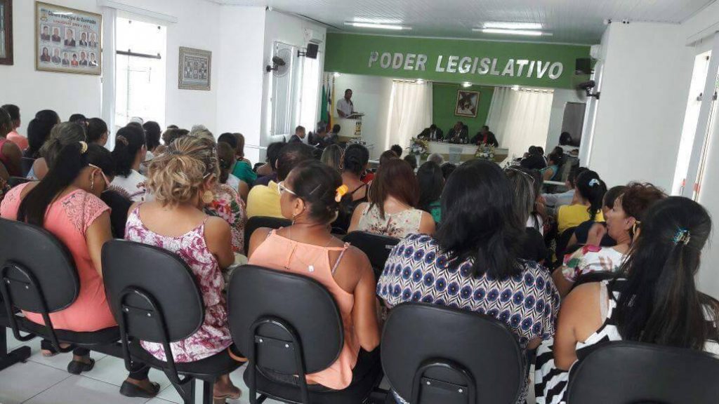 Quei 3 QUEIMADAS/BA - PROFESSORES REALIZAM PROTESTO CONTRA OS VEREADORES Quei 3