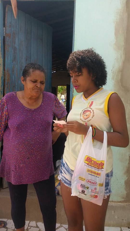 Q 12 QUEIMADAS/BA - ALUNOS DO COLEGIO SÔNIA MARIA SILVA REALIZAM AÇÃO SOLIDÁRIA Q 12