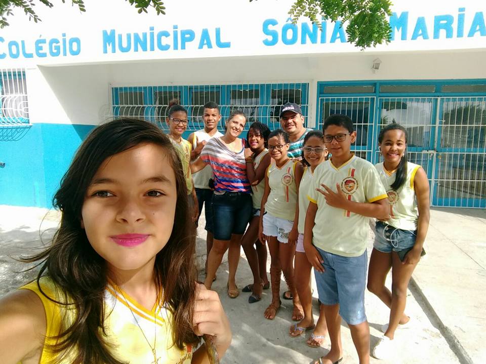 Q 13 QUEIMADAS/BA - ALUNOS DO COLEGIO SÔNIA MARIA SILVA REALIZAM AÇÃO SOLIDÁRIA Q 13