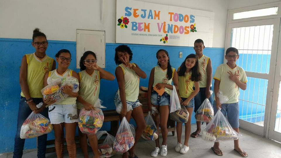 Q 14 QUEIMADAS/BA - ALUNOS DO COLEGIO SÔNIA MARIA SILVA REALIZAM AÇÃO SOLIDÁRIA Q 14