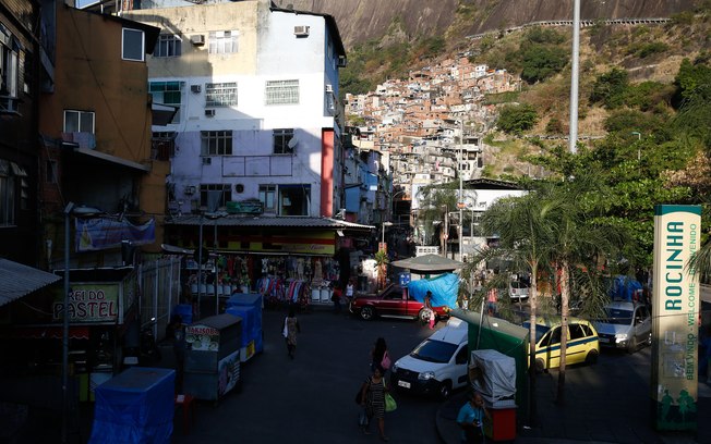 F1 EXÉRCITO OCUPA A FAVELA DA ROCINHA NO RIO DE JANEIRO F1