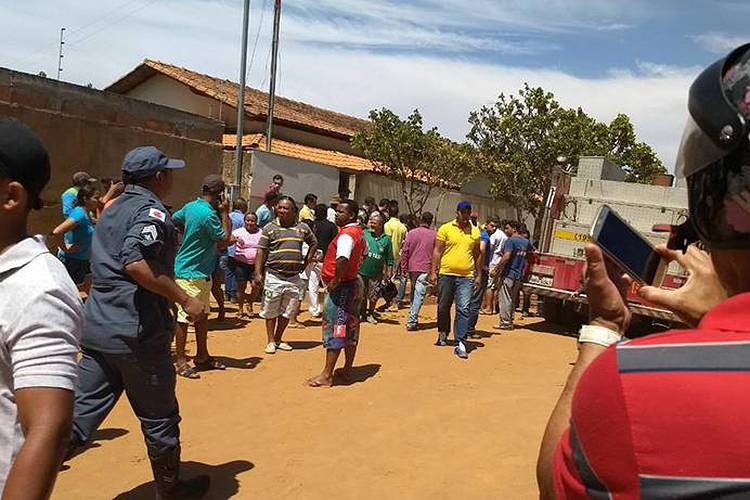 vIGIA 1 VIGIA ATIRA FOGO EM CRECHE MATANDO QUATRO CRIANÇAS EM MINAS GERAIS vIGIA 1