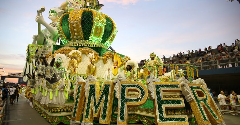 CAR 7 tOM CARNAVAL DE SÃO PAULO 2018 - DESTAQUES DA PRIMEIRA NOITE CAR 7 tOM