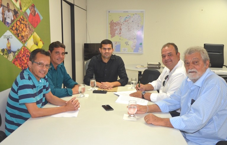 Incra 1 INCRA/BA FIRMA CONVÊNIO PARA RECUPERAÇÃO DE ESTRADAS NA BAHIA Incra 1