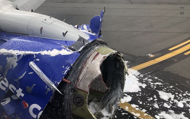 Acidente de avião PÂNICO AÉREO - PASSAGEIRA MORRE E SETE FICAM FERIDOS EM POUSO FERIDOS EM POUSO DE EMERGÊNCIA Acidente de avião