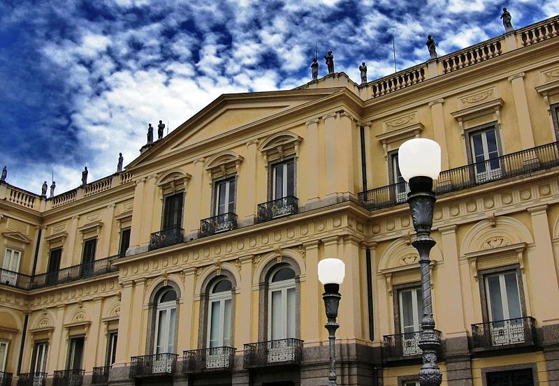 bendengo TRAGÉDIA ANUNCIADA - INCÊNDIO DESTRÓI O MUSEU NACIONAL NO RIO DE JANEIRO bendengo