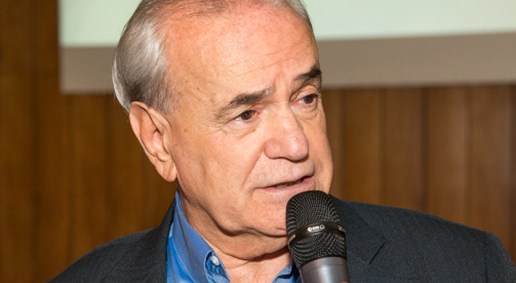 Osmar Bertacini LUTO NO MERCADO DE SEGUROS DO BRASIL Osmar Bertacini
