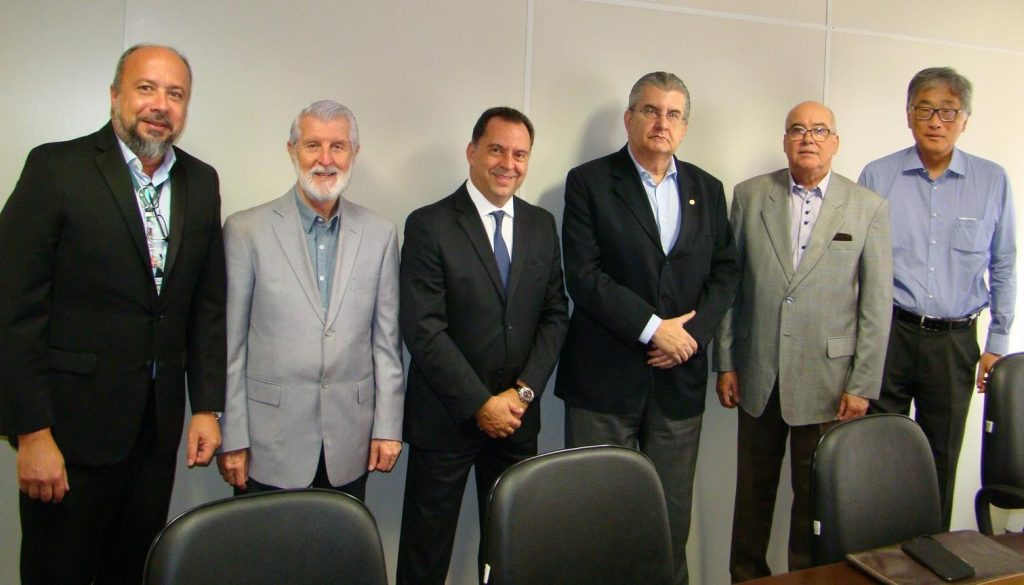 AP 3 APTS - ASSOCIAÇÃO PAULISTA DOS TECNICOS DE SEGUROS - OCTAVIO MILLIET É O NOVO PRESIDENTE DA ENTIDADE AP 3