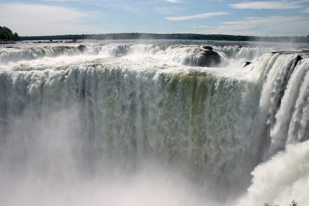 cataratas1 EDITORIAL ANO III NUMERO 125 - CATARATAS DO IGUAÇU: UMA MARAVILHA DA HUMANIDADE! cataratas1