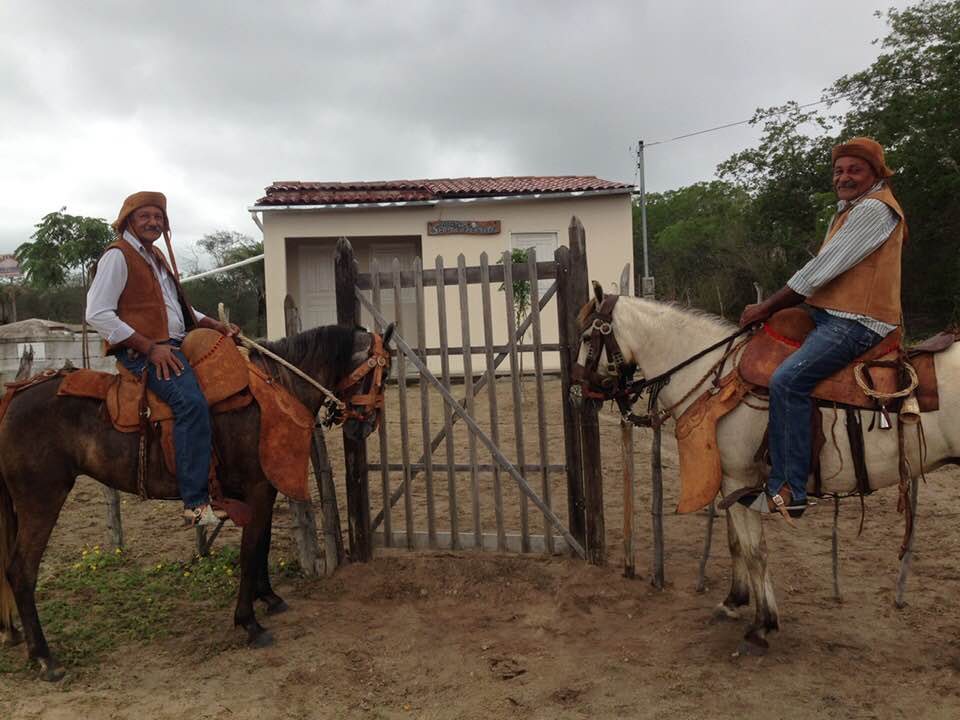 Pega 1 PEGA DE BOI NO MATO - FAZENDA MARRUÁS e FAZENDA VENCEDORA - CANSANÇÃO BAHIA Pega 1