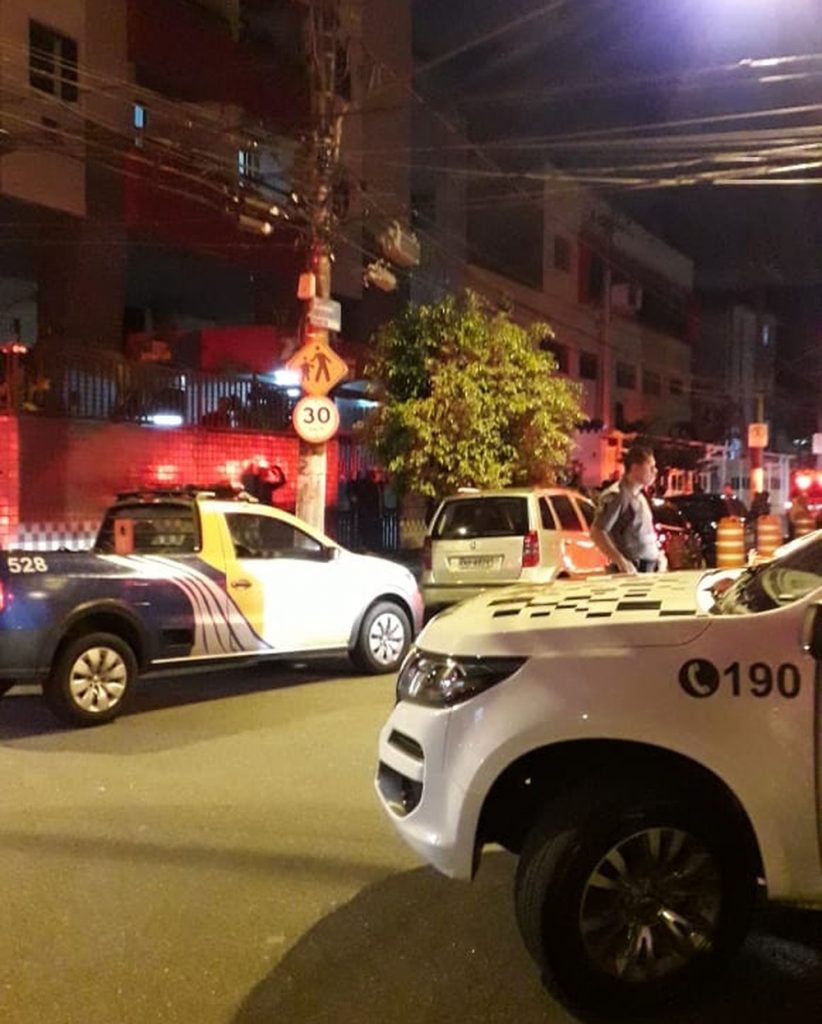 elevador 1 QUATRO PESSOAS DA MESMA FAMÍLIA MORREM APÓS ELEVADOR DESPENCAR DO NONO ANDAR DE UM PRÉDIO EM SANTOS/SP elevador 1