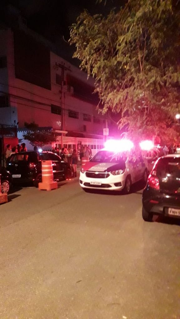 elevador 2 QUATRO PESSOAS DA MESMA FAMÍLIA MORREM APÓS ELEVADOR DESPENCAR DO NONO ANDAR DE UM PRÉDIO EM SANTOS/SP elevador 2