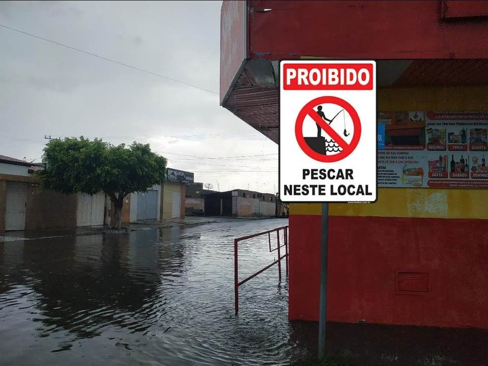 can 2 INUNDAÇÃO EM CANSANÇÃO/BA: UMA DAS PRINCIPAIS AVENIDAS DA CIDADE TEVE QUE SER INTERDITADA NESTE DOMINGO. can 2