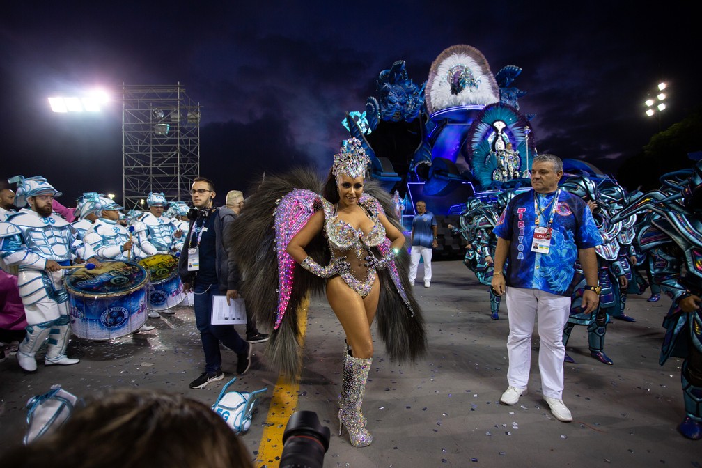 7 rosas de ouro marcelo brandt g1 q98a4764 SUGUNDA E ULTIMA NOITE DO CARNAVAL EM SÃO PAULO - GAVIÕES, MOCIDADE E VILA MARIA BRILHAM NO SAMBÓDROMO 7 rosas de ouro marcelo brandt g1 q98a4764