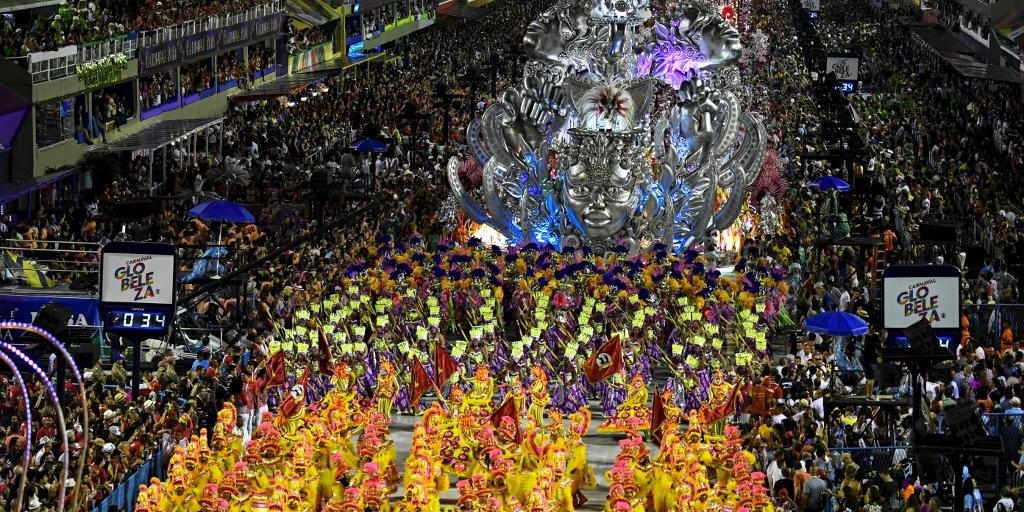 Rio 1 CARNAVAL DO RIO DE JANEIRO 2020: PORTELA E UNIDOS DO VIRADOURO ENCANTAM A PLATEIA NA PRIMEIRA NOITE DO DEFILE Rio 1