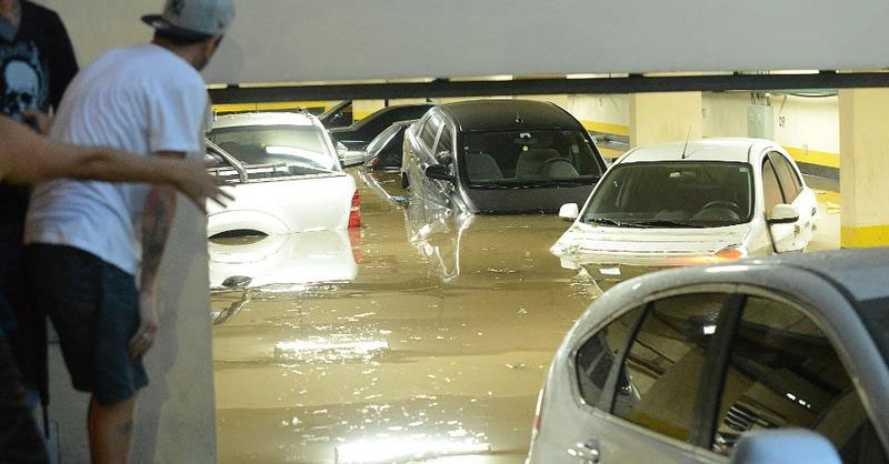 inundacao em garagem de predio o seguro auto cobre