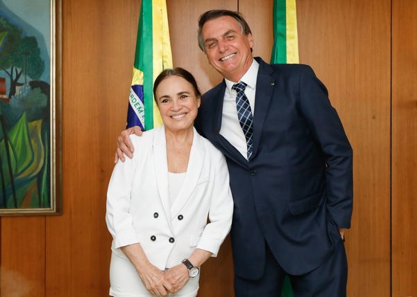 presidente da republica jair bolsonaro durante encontro com regina duarte 169355 article