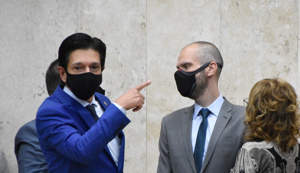 Bruno 3 BRUNO COVAS TOMA POSSE EM SP - COM PRIORIDADE EM COMBATER A DESIGUALDADE E A COVID-19 NA CIDADE Bruno 3