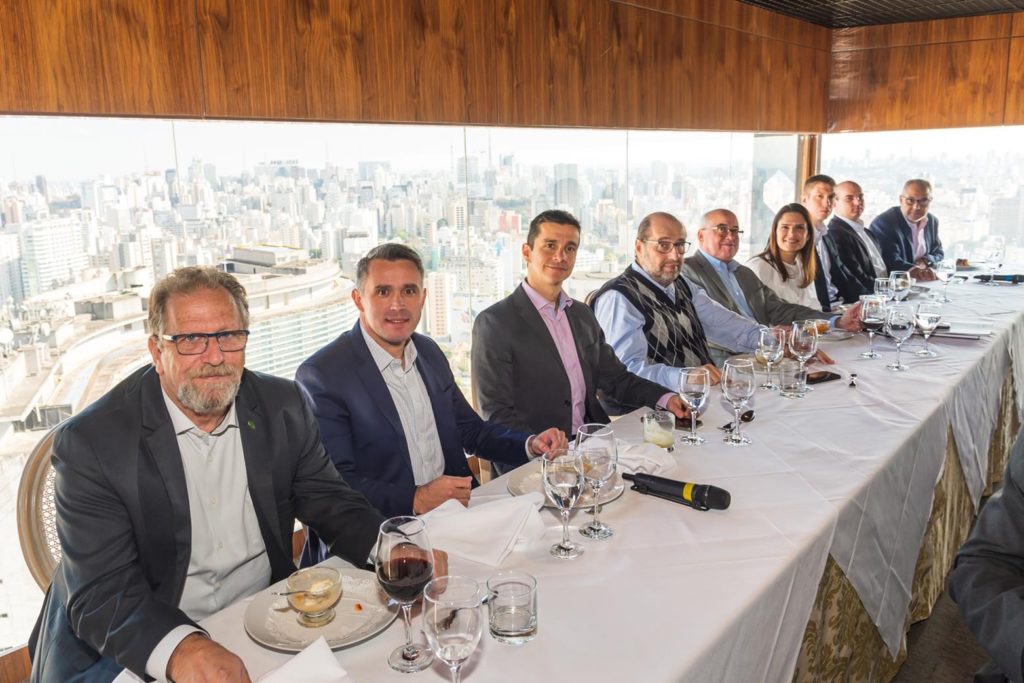aaa4 mesa RECEBIDA PELO CCS-SP, ALLIANZ SEGUROS APRESENTA AS NOVIDADES DE SUA NOVA FASE aaa4 mesa