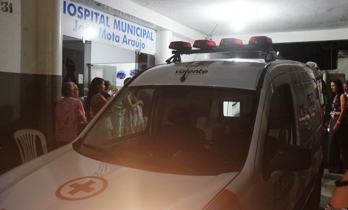 ambulancia hospital josé mota em valente foto Raimundo Mascarenhas CN