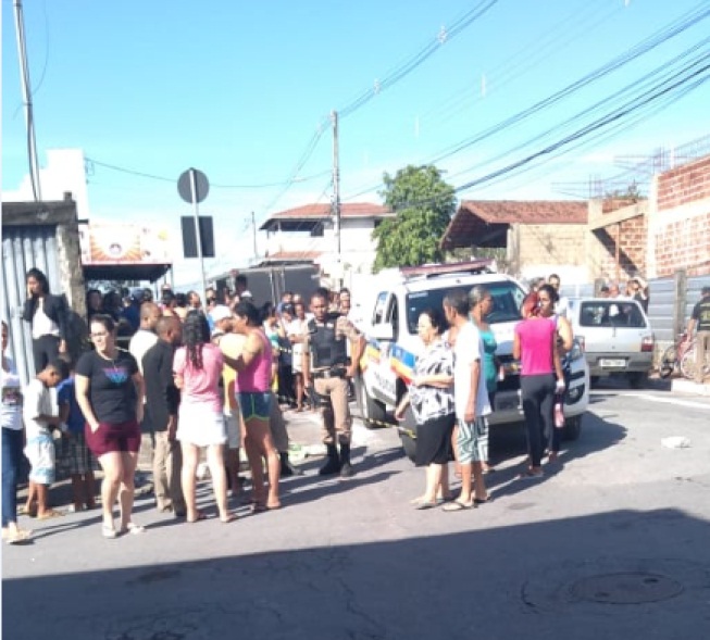 image Homem tira a vida de criança de 5 anos na porta de escola image