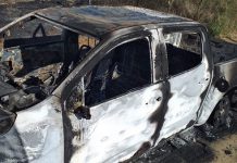 Caminhonete é encontrada destruída por fogo em Queimadas