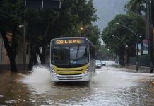 Chuvas deixaram ruas alagadas em vários pontos do Rio de Janeiro (Fernando Frazão/Agência Brasil)