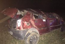 Batida entre moto e carro deixa dois mortos e cinco feridos em rodovia na Bahia — Foto: Itiruçu Online