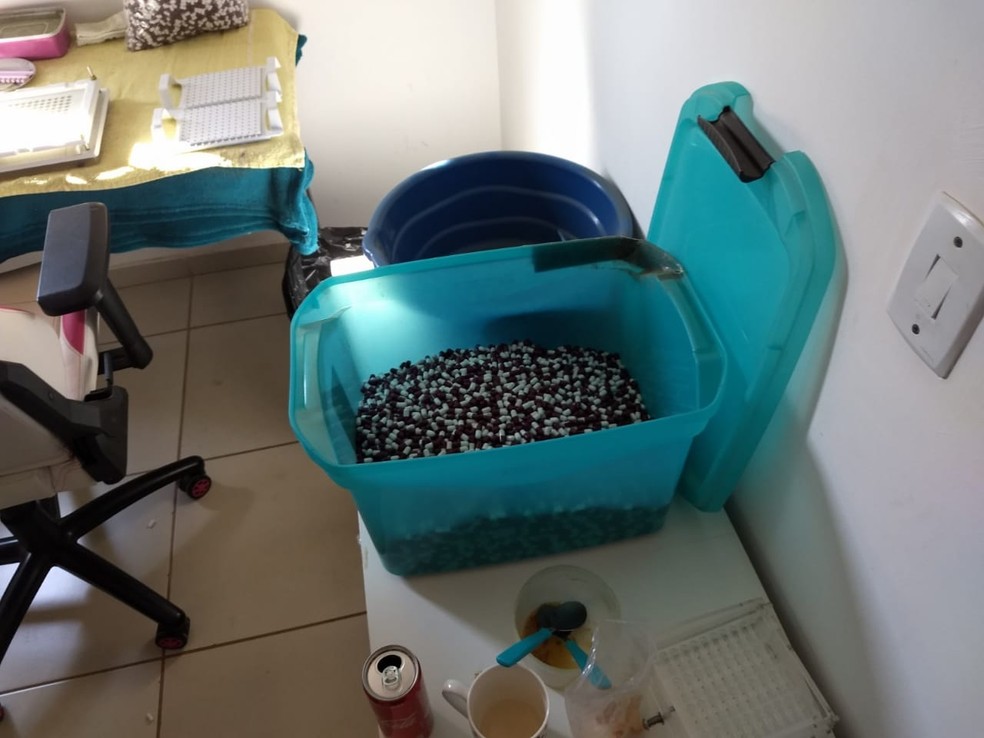 remedio operacao 1 Organização criminosa que produzia remédios para emagrecer é alvo da Polícia Federal remedio operacao 1