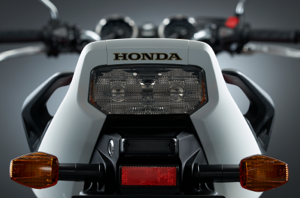Honda CB 400SF 2018 11