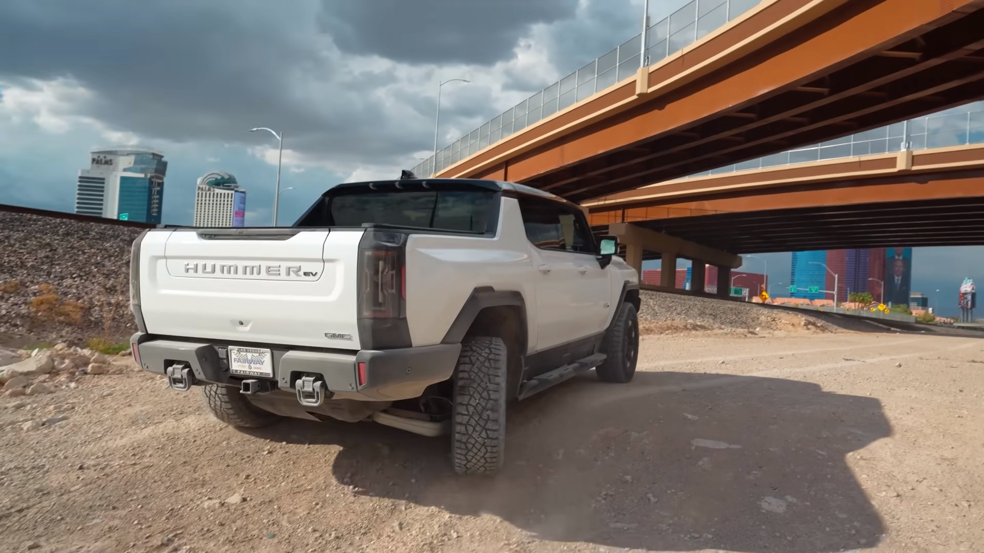 watch youtuber totals brand new gmc hummer ev the first day he drives it 203133 1