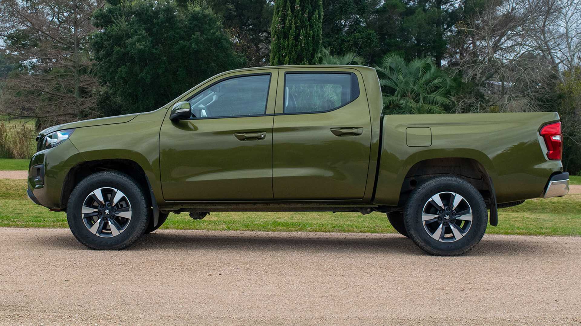 landtrek Fim do reinado da Hilux? Pickup Fiat Landtrek chega para impactar Landtrek