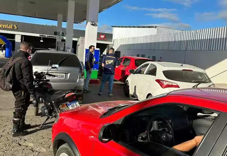 Gasolina segue em baixa