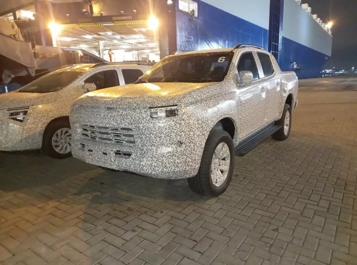 A Nova Chevrolet S10 2025 foi flagrada no fim de semana com camuflagem / Foto reprodução: Razuk Backstage